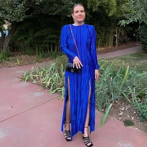 LAAGAM Pleated Maxi Holiday Party Dress NWT Medium Blue Long Sleeves Dakota